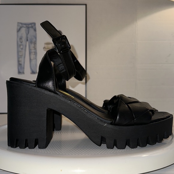 🆕Madden Girl Platform Sandals - Picture 4 of 12